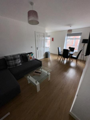 Riverside Relax 1 bedroom near Airport and City Centre PL